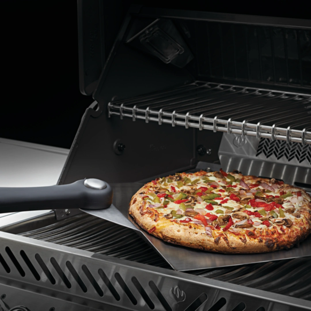 Pro-Pizza-Spatula-Lifestyle-2-1.webp